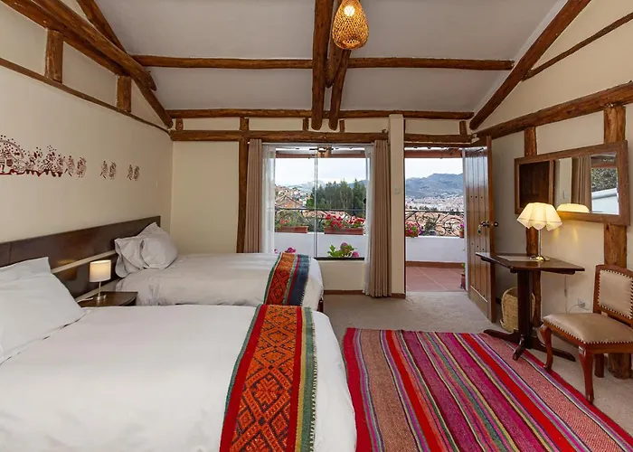 Pensión Luna House *